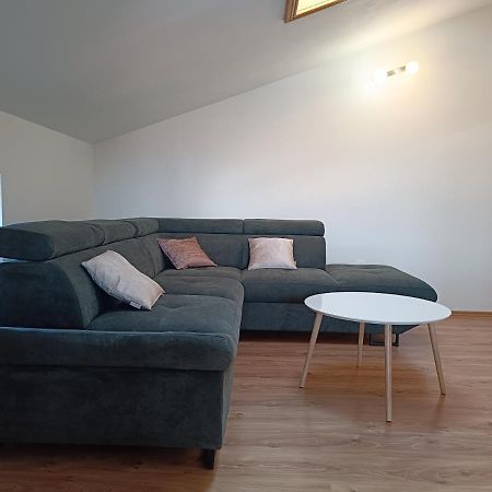 Apartman Sintic Крк Екстер'єр фото