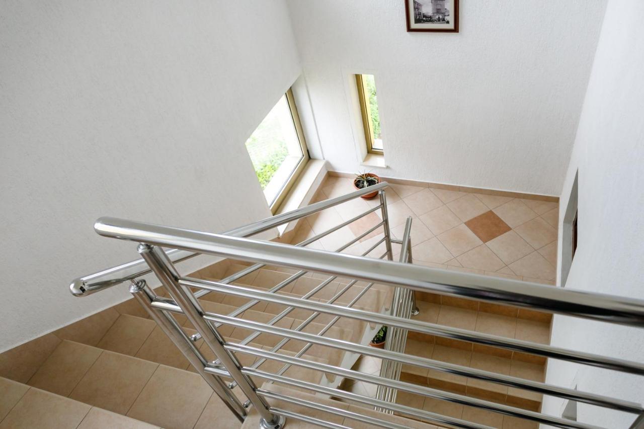 Apartman Sintic Крк Екстер'єр фото