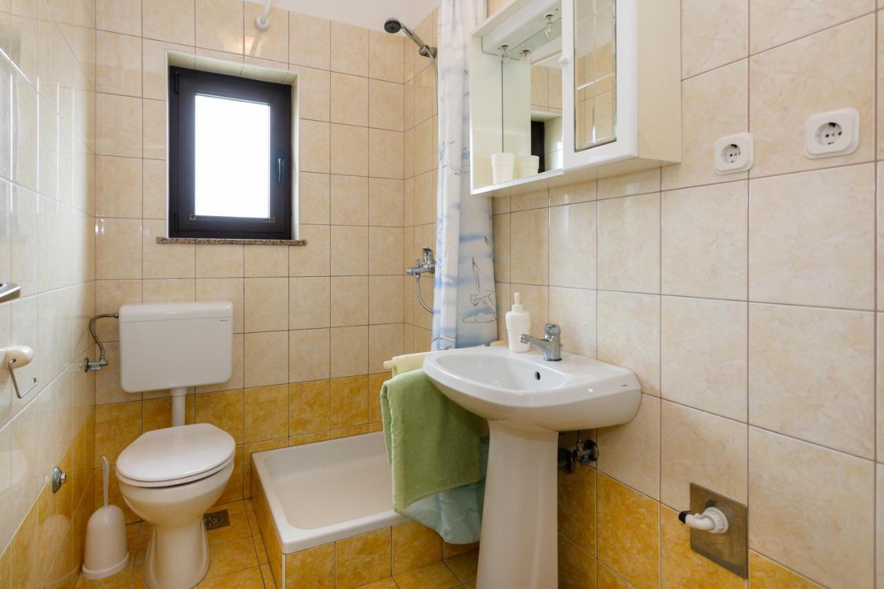 Apartman Sintic Крк Екстер'єр фото